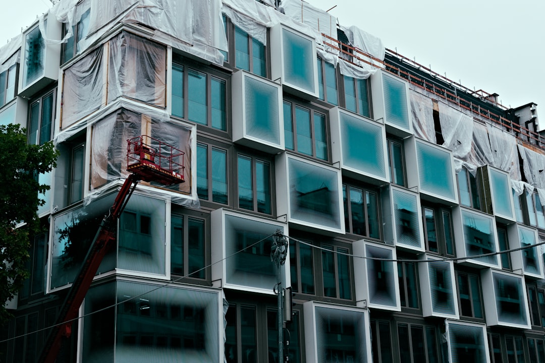 photo-1761227390482-bccb032eeea6